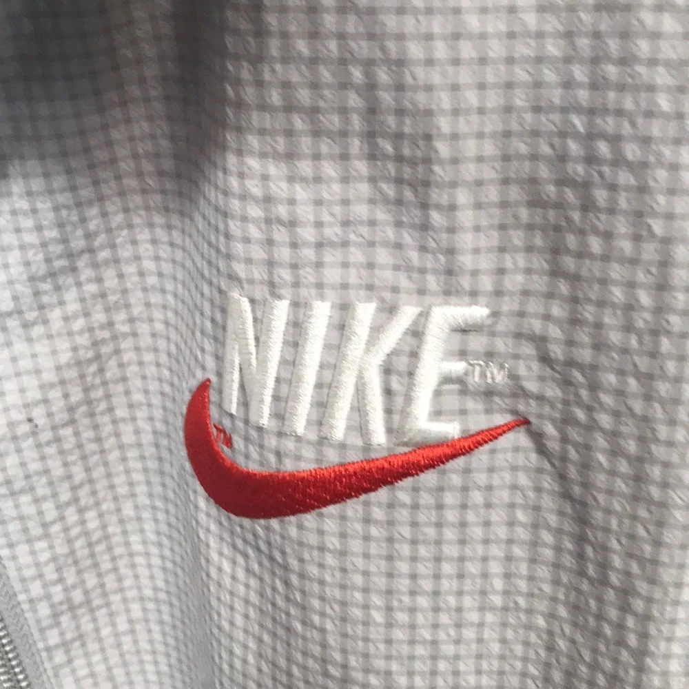 Nike Men's Gray Windbreaker Jacket - Picture 2 of 7